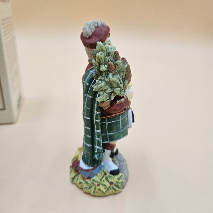 The International Santa Claus Collection Scotland First Footer - photo 5