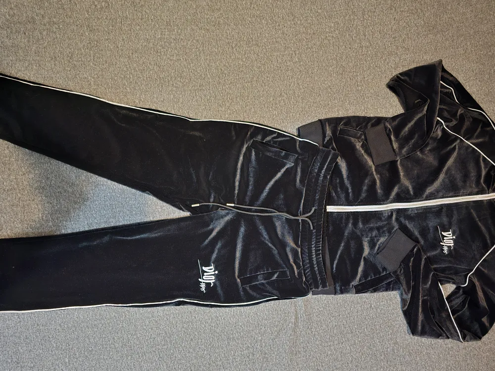 Dior Black Velvet Tracksuit image indicator(6)