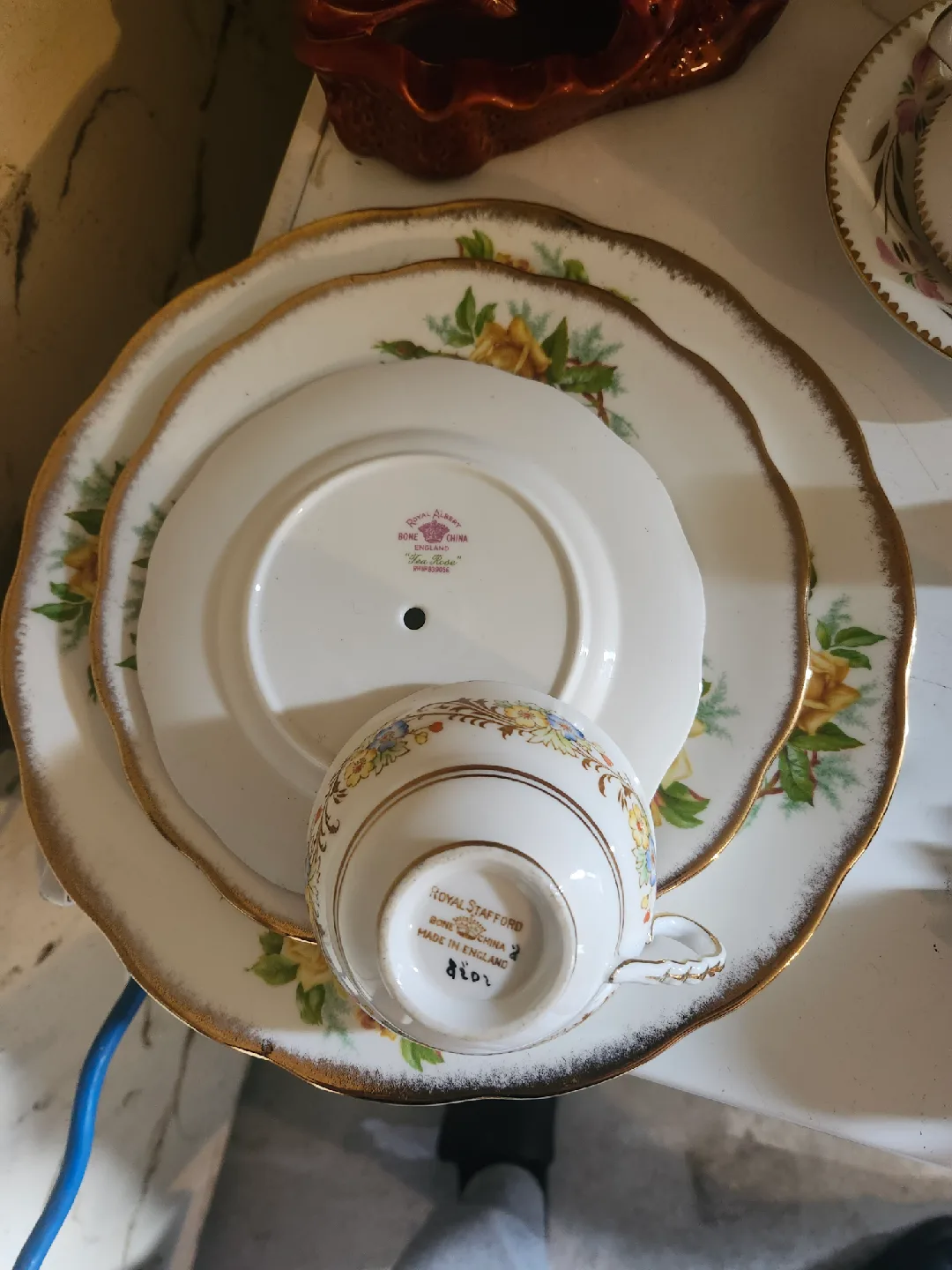Royal Stafford Bone China Tea Cup Set image indicator(2)