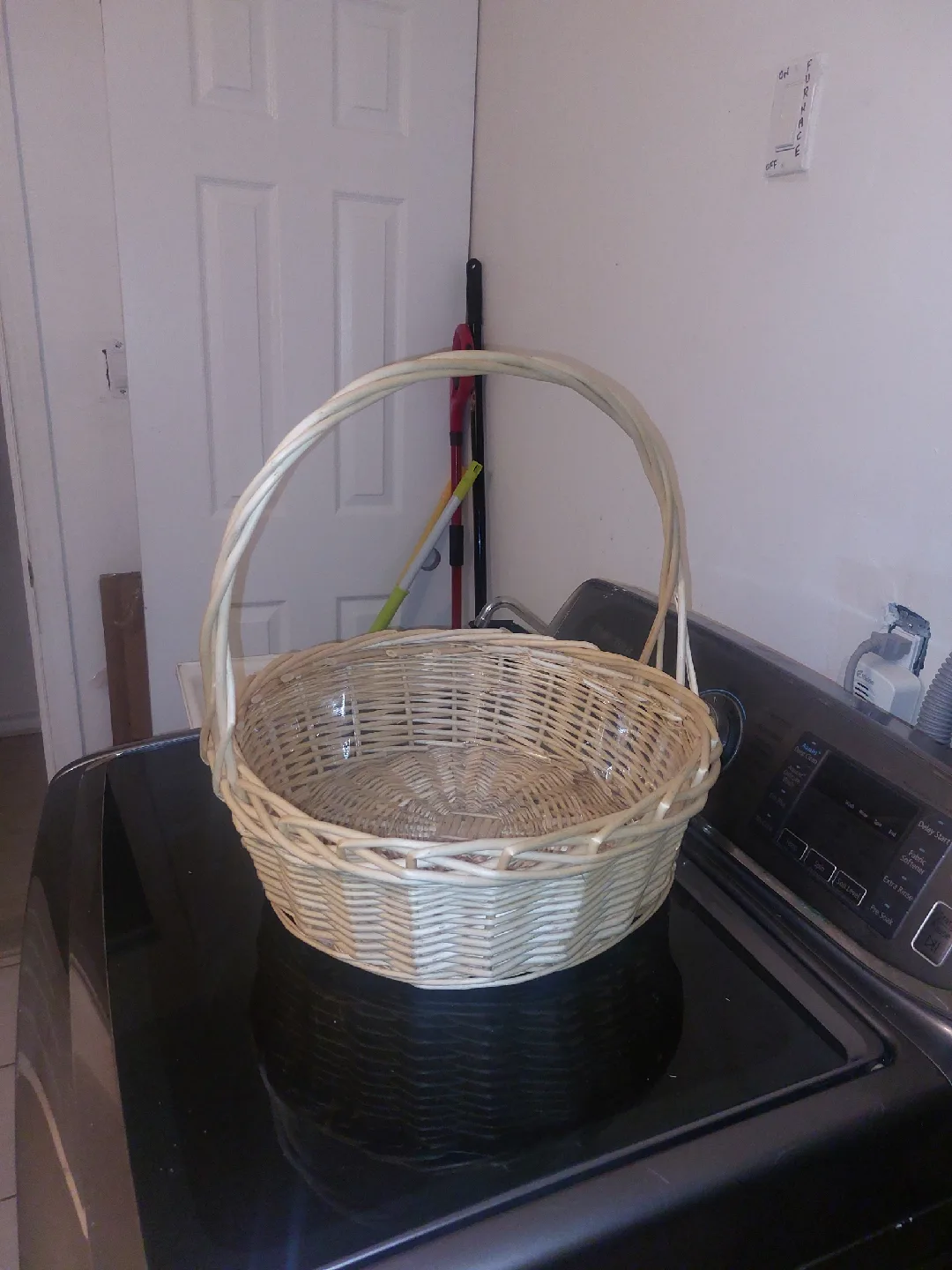 Wicker Basket image indicator(2)