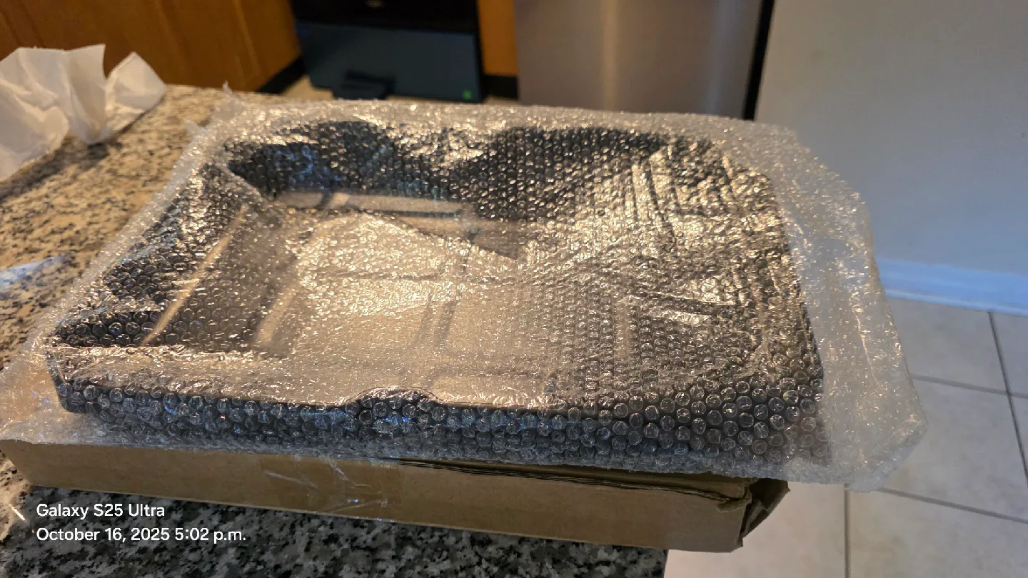 A-Premium Transmission Oil Pan with Drain Plug image indicator(4)