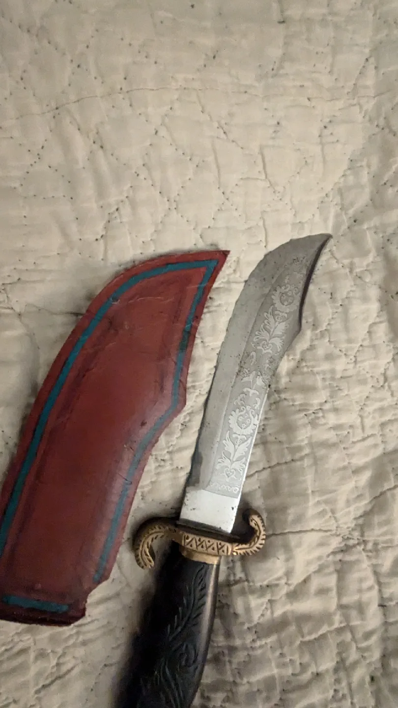 Engraved Knife with Leather Cover image indicator(4)