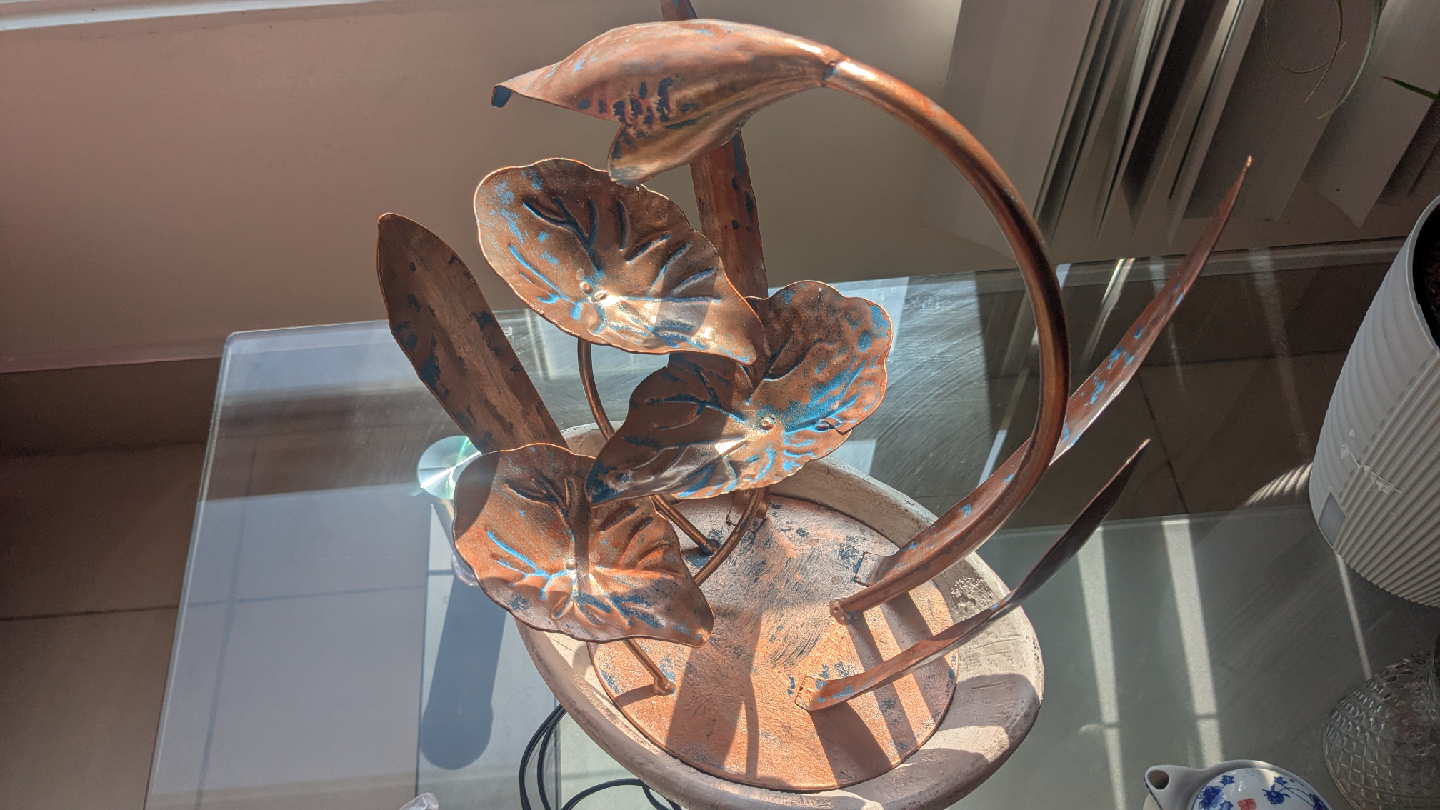 Tabletop Water Fountain with Leaf Design - photo 2