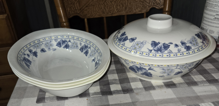 White Serving Bowls with Floral Design - photo 4