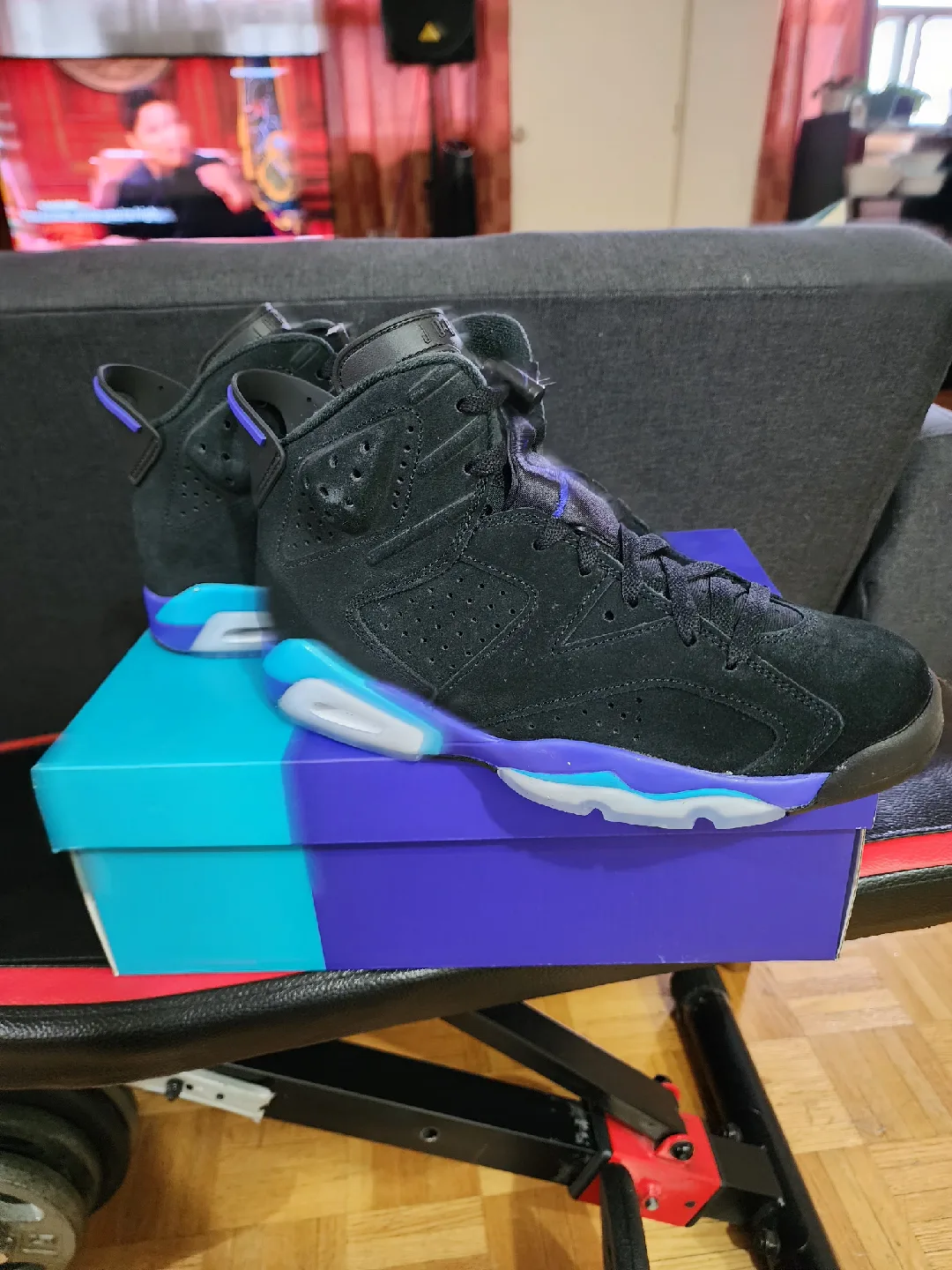 Jordan 6 Retro aqua image indicator(4)