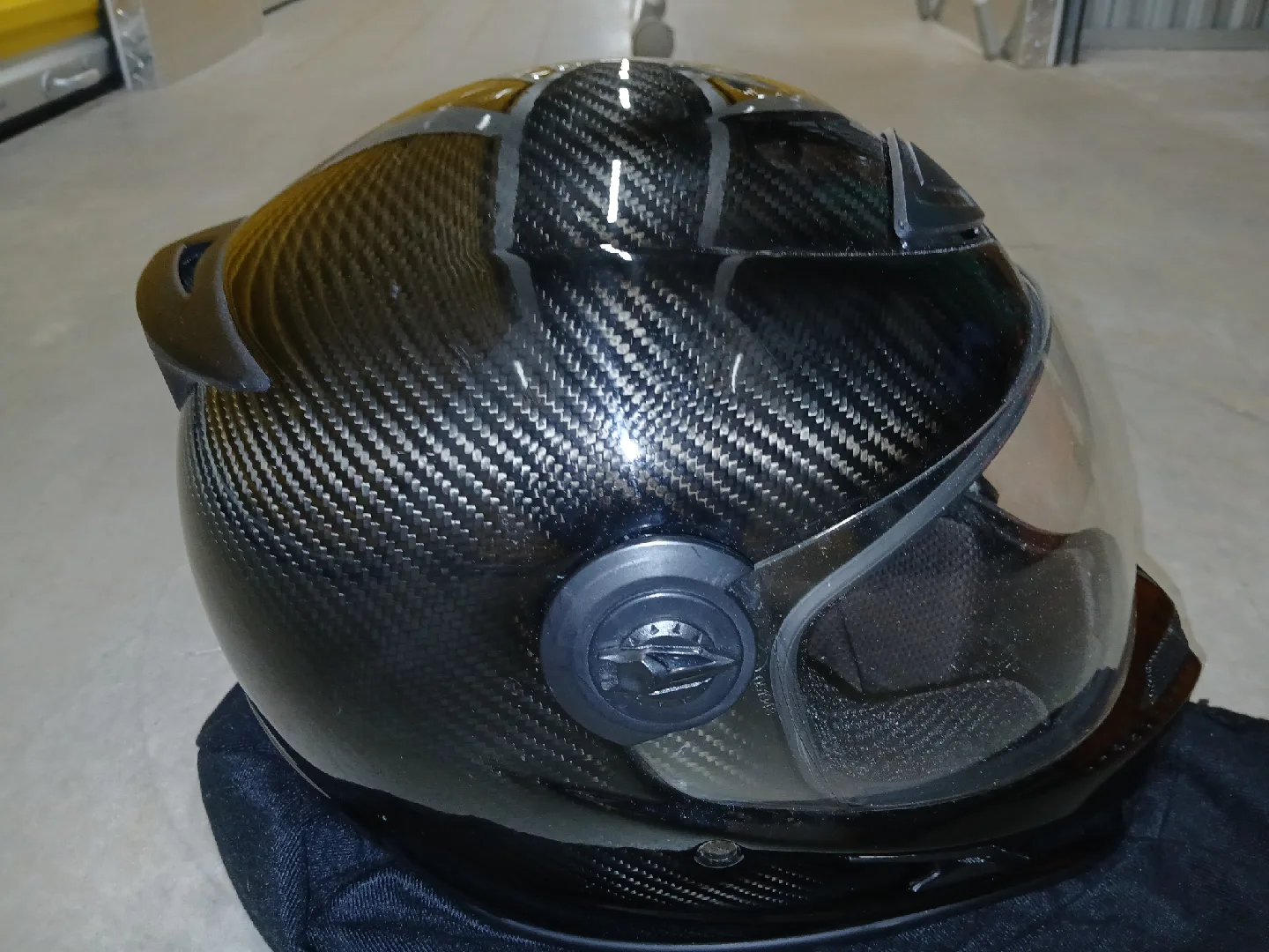 Slingshot Polaris Carbon Fiber Helmet - Full Face image indicator(3)