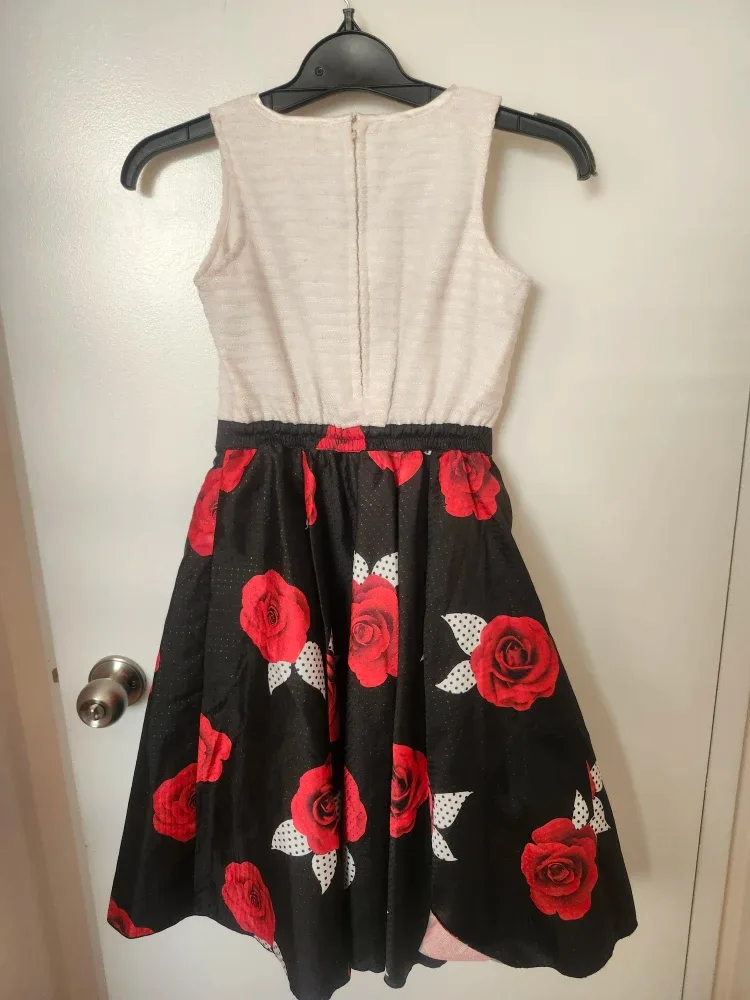 💃 Gently Used Girls' Plaid Jacket & Dress Set image indicator(4)