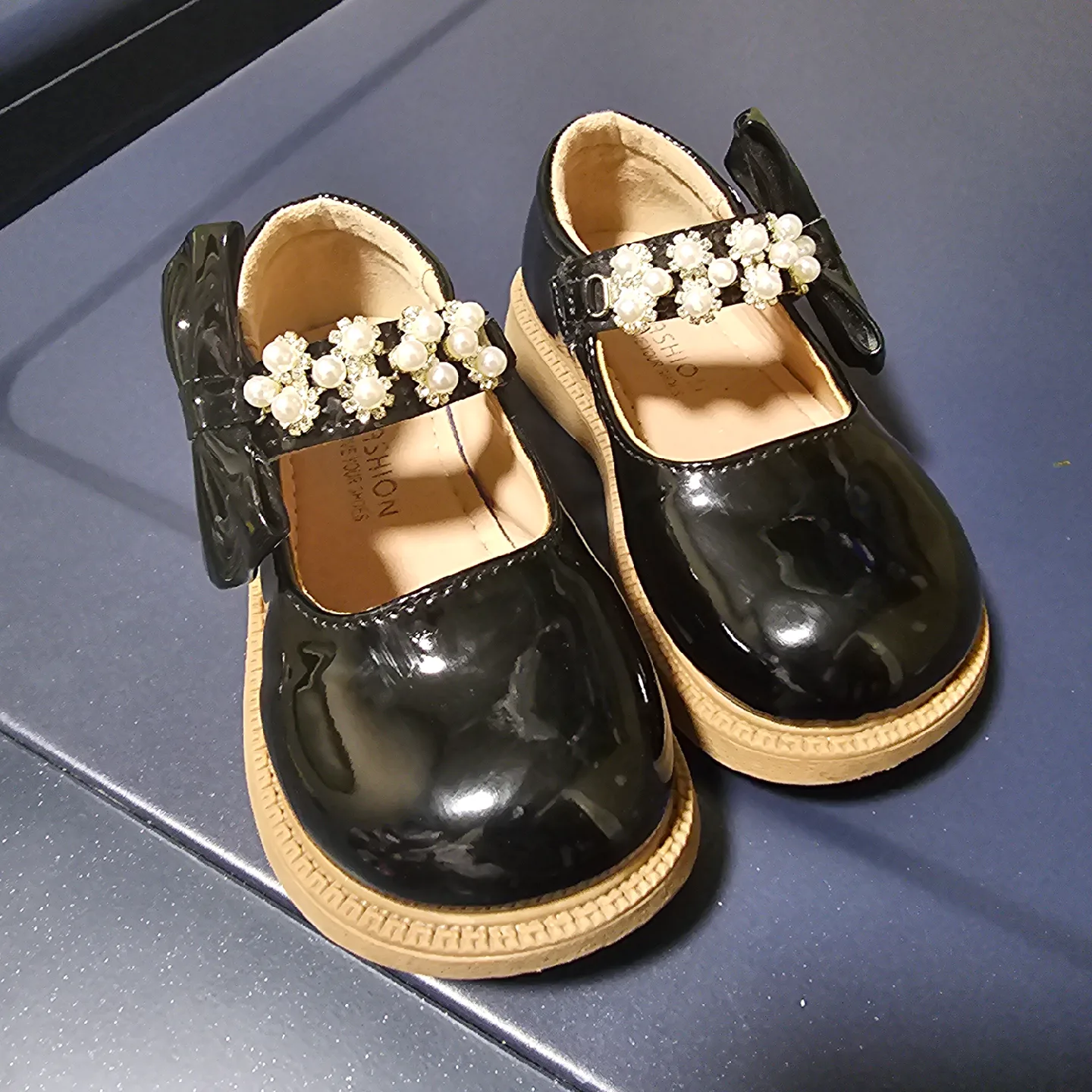 Black Patent Leather Mary Jane Shoes - Size 25