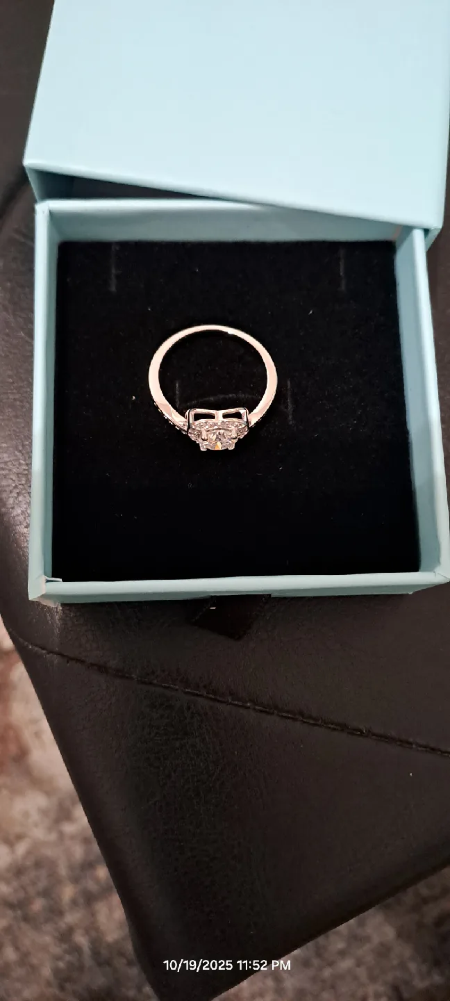 Heart Shaped Ring image indicator(2)