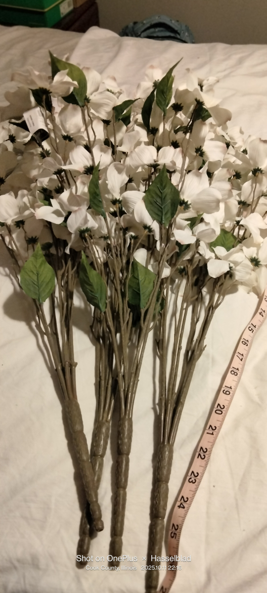Artificial White Dogwood Flower Stems - photo 3