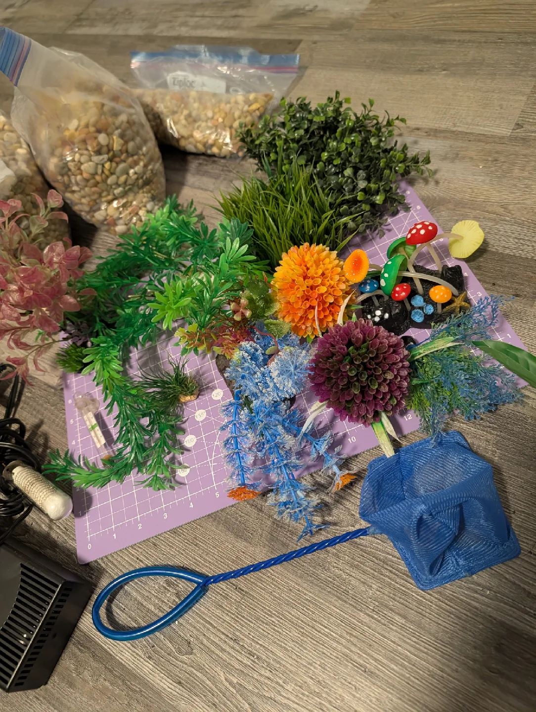 Aquarium Decorations, Gravel, Filter & Net thumbnail