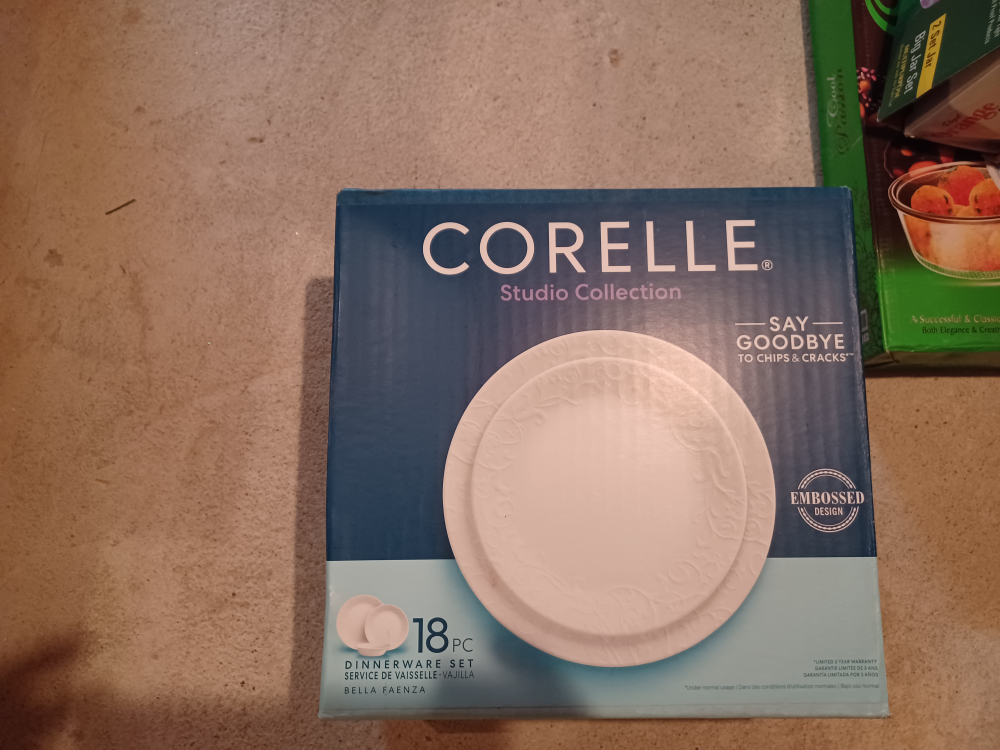 Corelle Studio Collection 18-Piece Dinnerware Set