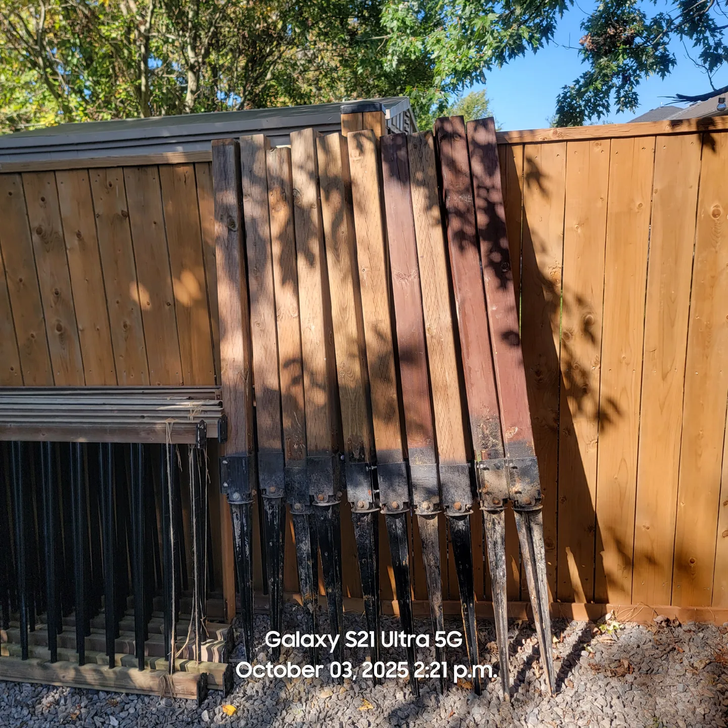 Wood Fence or Deck Rail image indicator(6)