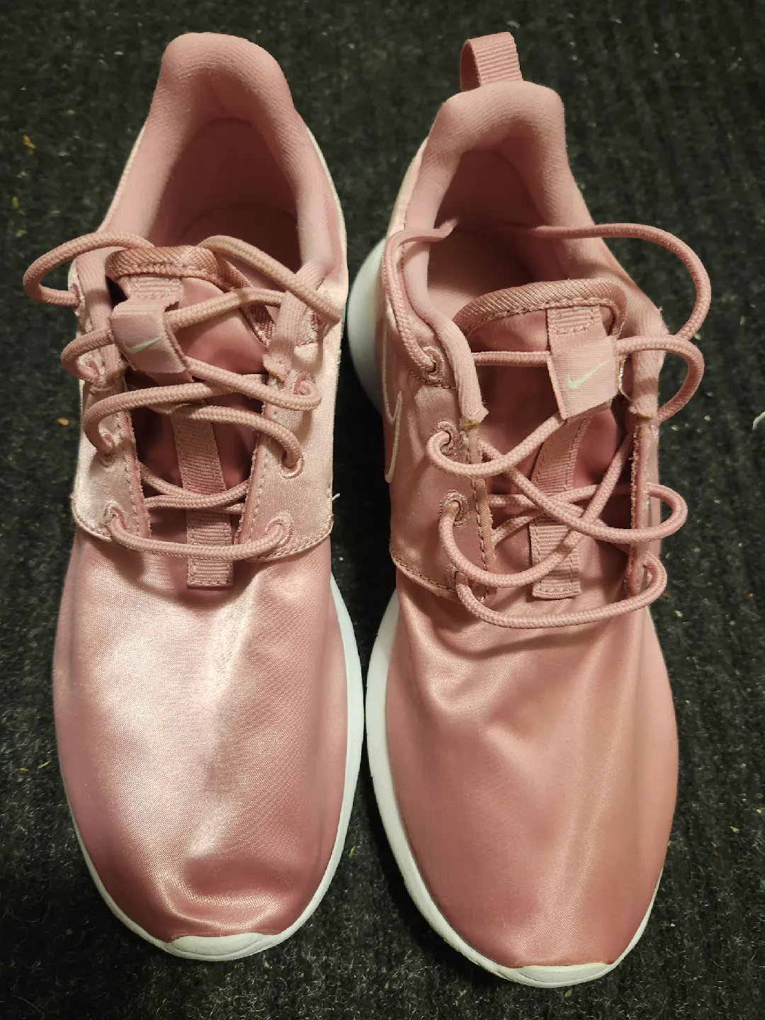 Nike Roshe One Women's Pink Sneakers thumbnail