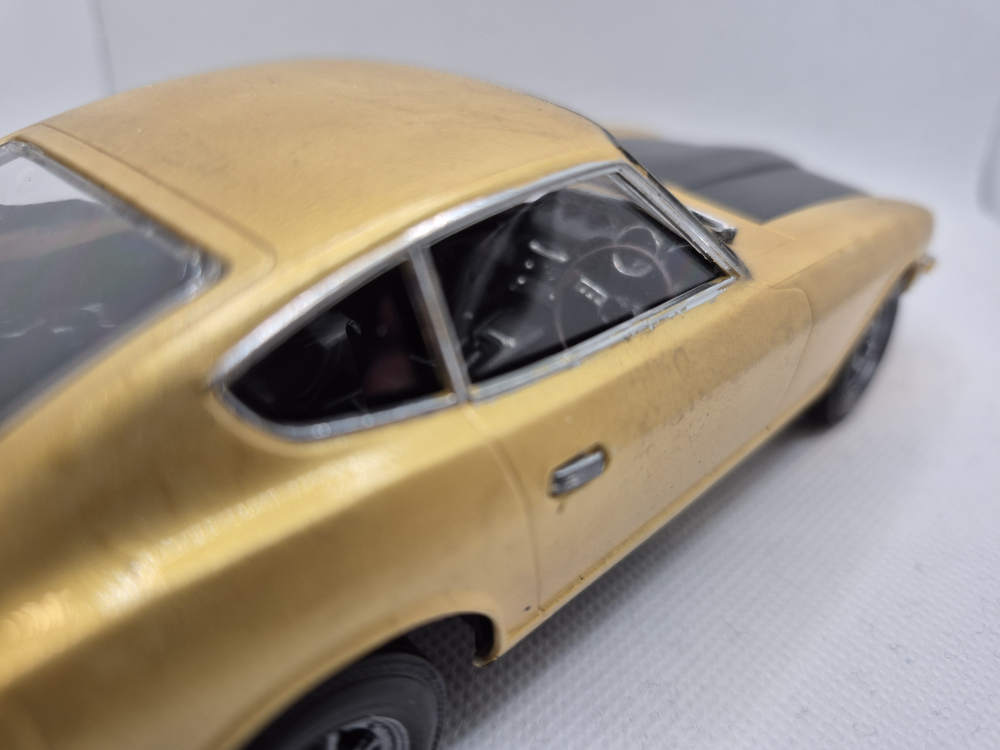 Datsun 240Z Model Car - Gold & Black - photo 3