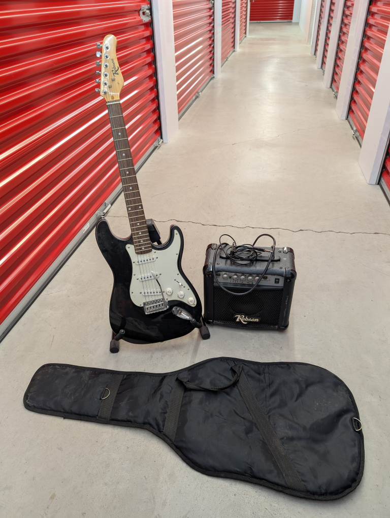 Risson Guitar Amplifier - Black