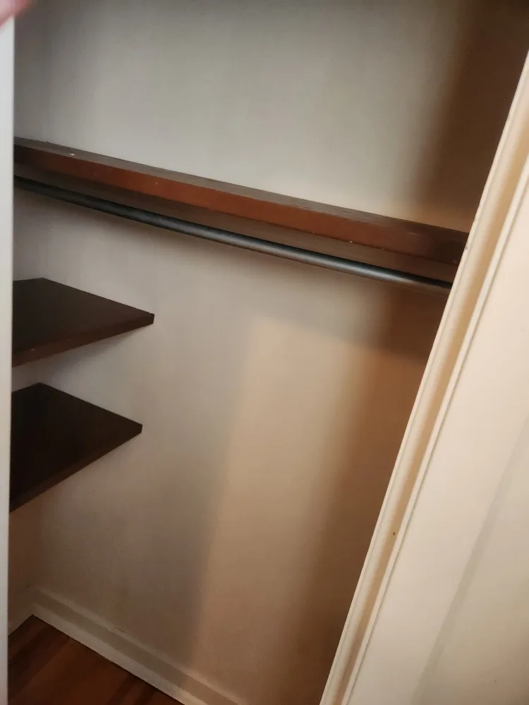 1 room for rent in tuxedo park image indicator(7)