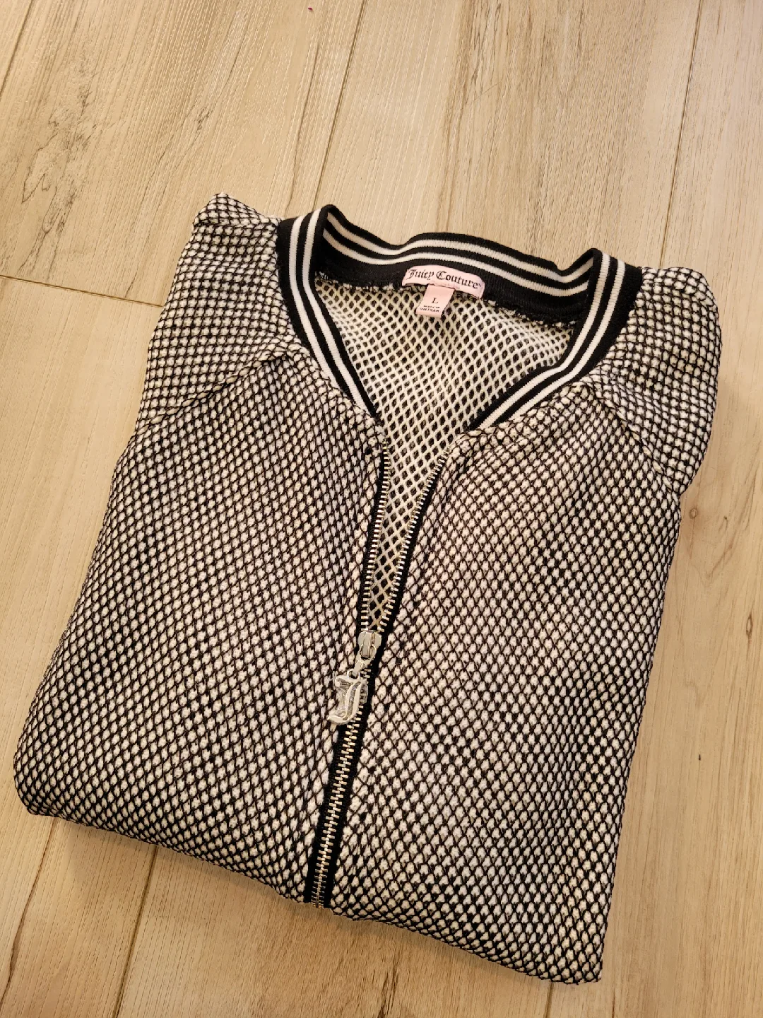 Juicy Couture Black & White Mesh Jacket - Size L image indicator(3)
