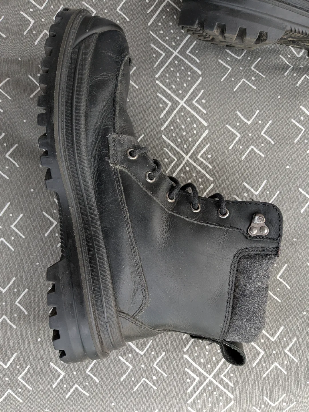 Kamik winter boots, men size 10 image indicator(2)