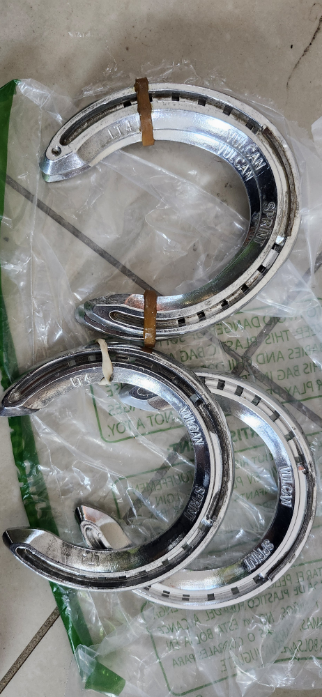 Vulcan Sprint Horse Shoes,4pc, new