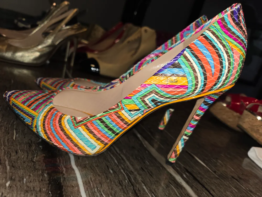 Emilio Pucci Multicolor Patterned Heels - Size 41 image indicator(3)
