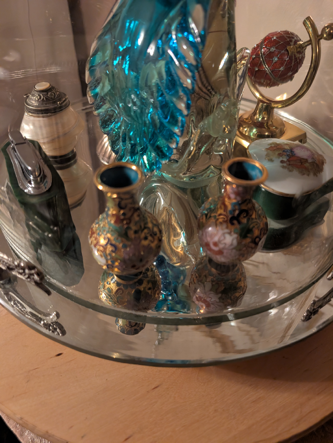 glass cockatoo figure with other items contact if you like - photo 5