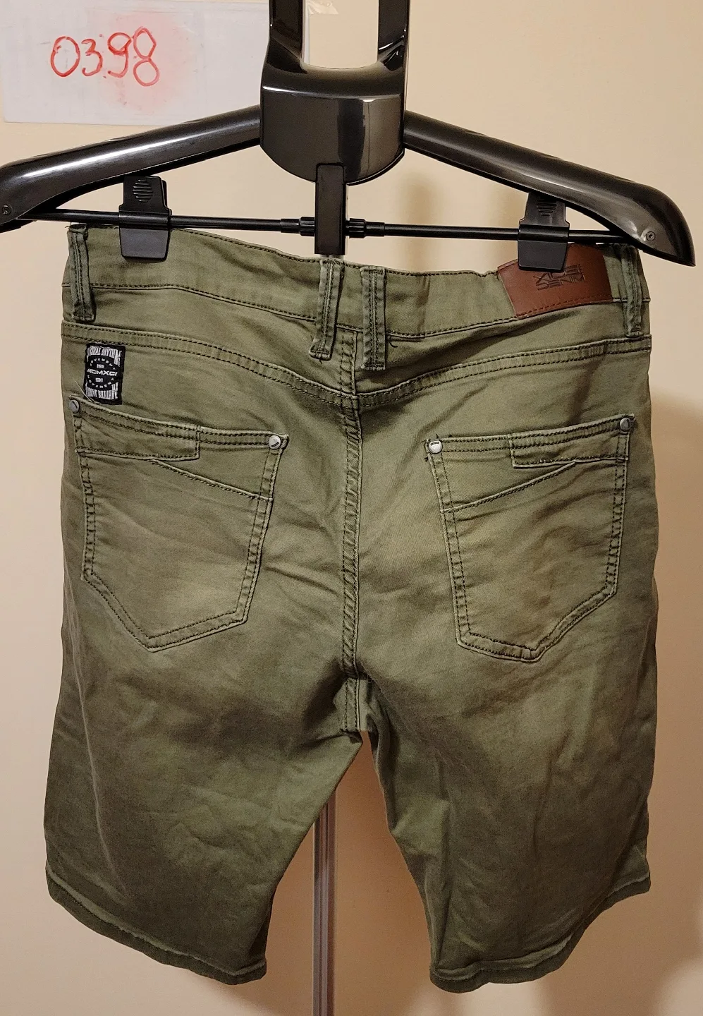 XRay Men's Olive Green Shorts - Size 32 (0398) image indicator(3)