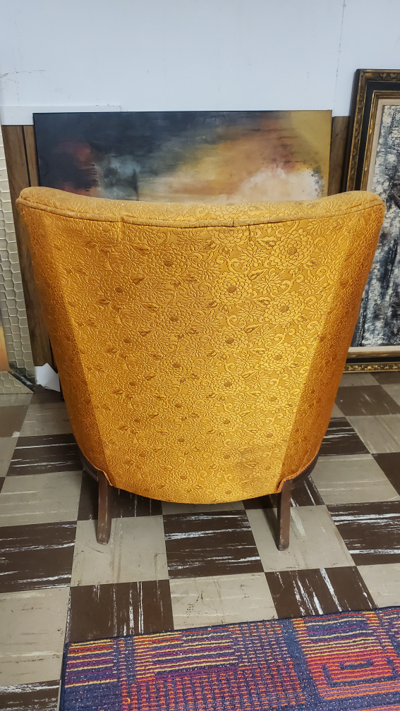 old stylish chair - photo 2