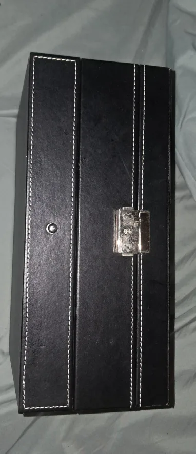 Watch Display Case - Black Leather image indicator(2)