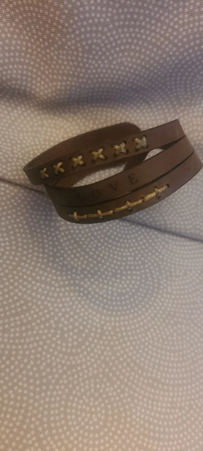 Brown Leather Bracelet with "LOVE" Detail 🥕 image indicator(2)