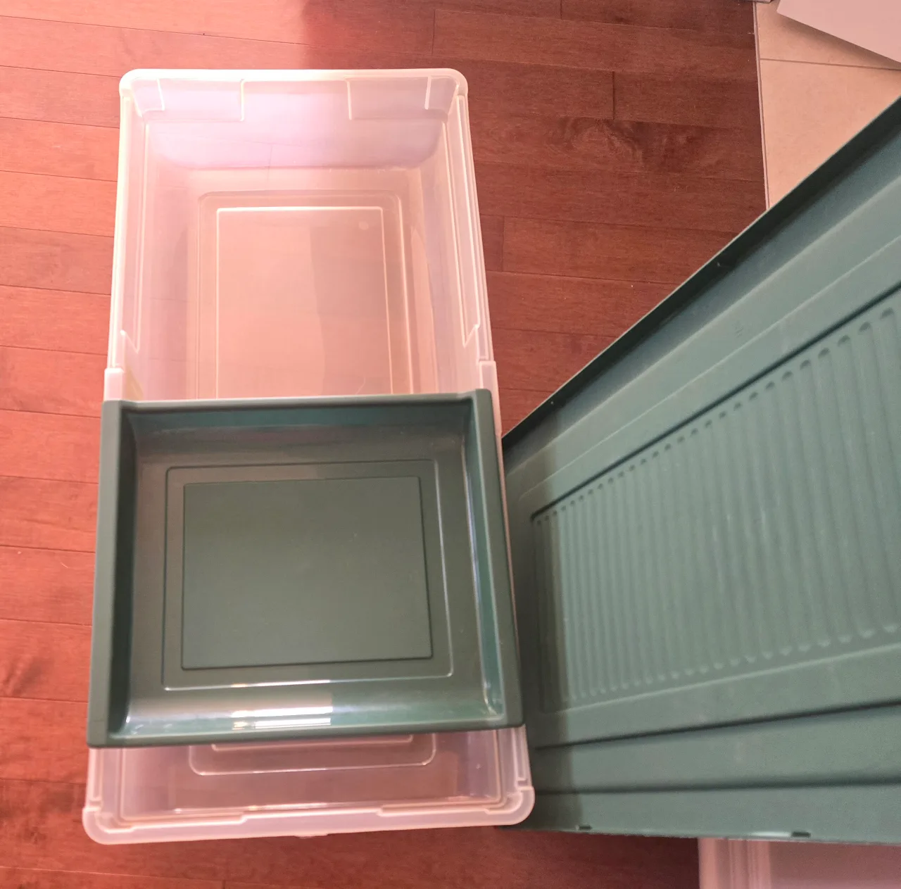 Rubbermaid Wrap 'n' Craft Storage Box - 40.1 L image indicator(4)