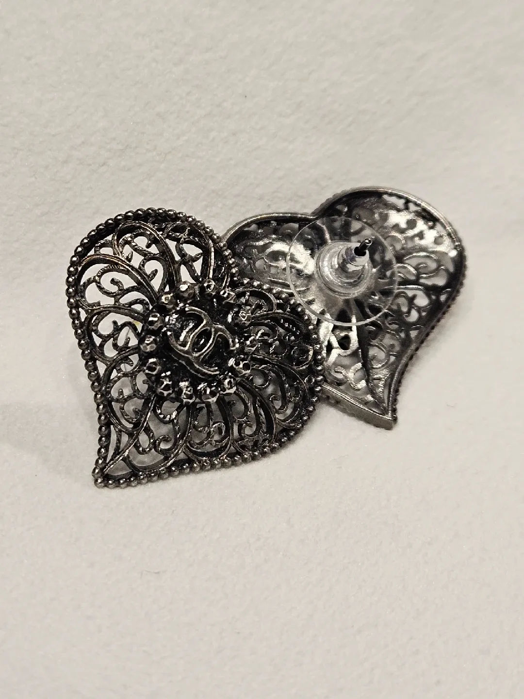 Chanel Heart Earrings - Silver image indicator(2)