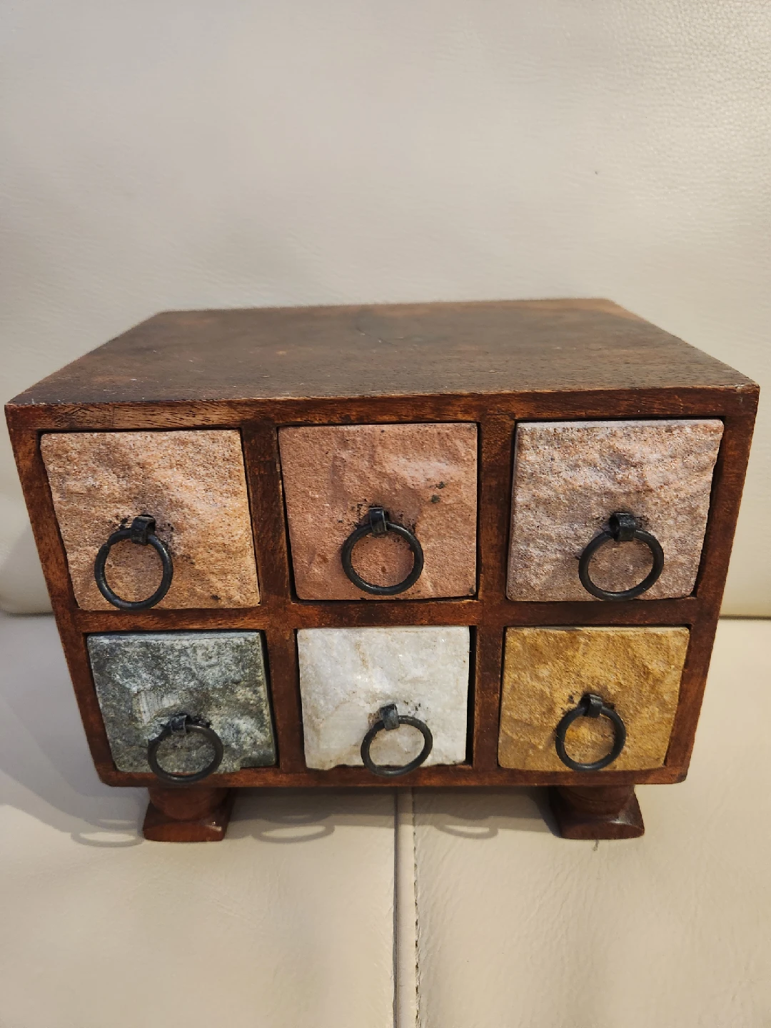 Jewelry chest