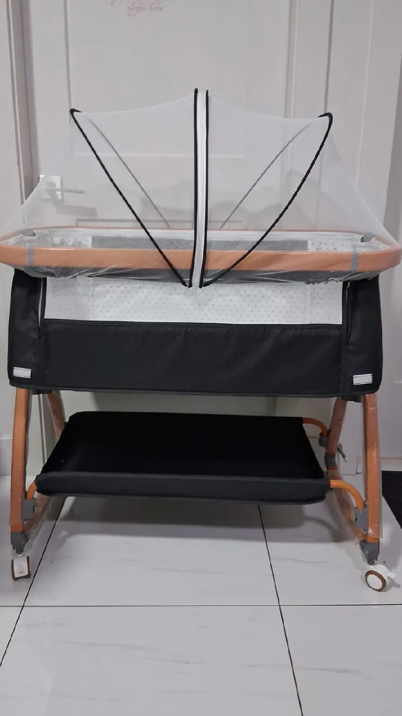 Baby Bassinet with Mosquito Net image indicator(4)