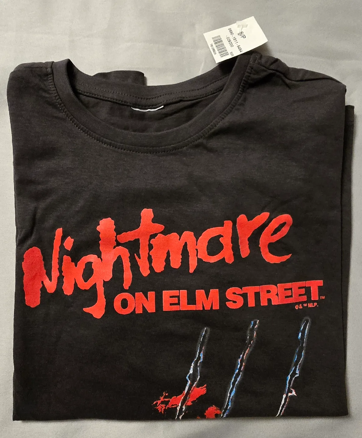 NEW! Nightmare on Elm Street Graphic T-Shirt! - Adult Size Small image indicator(3)
