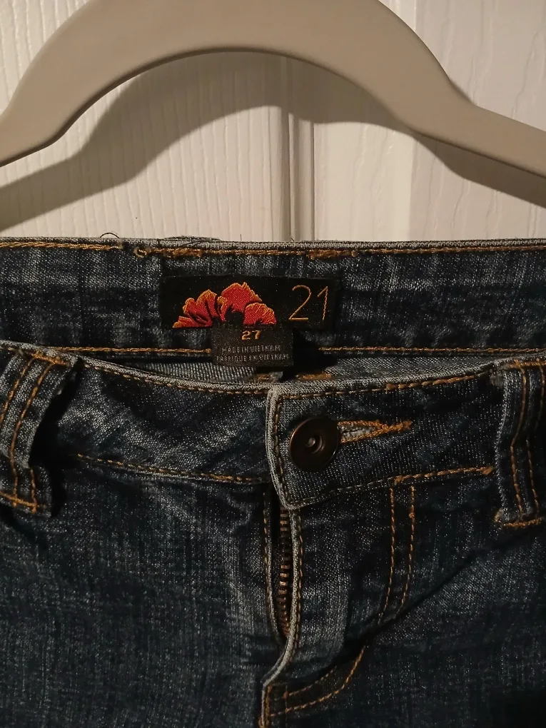 Uniqlo & Forever 21 Jeans & Pants - Size M image indicator(3)