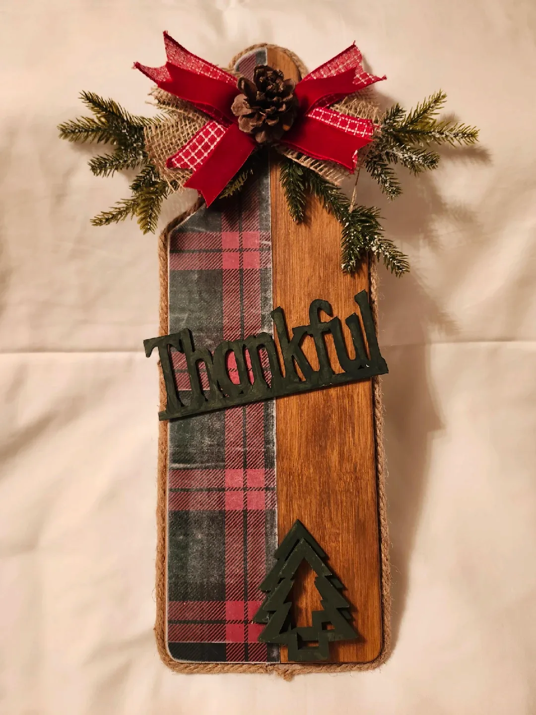 Handcrafted Christmas Decorative Trays image indicator(2)