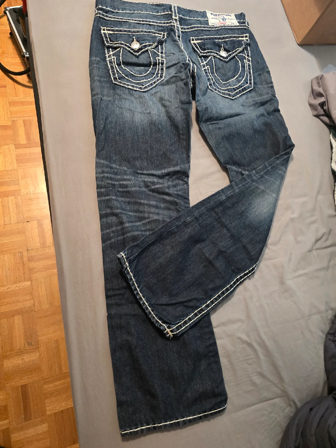 True Religion Jeans Size 36- New image indicator(2)