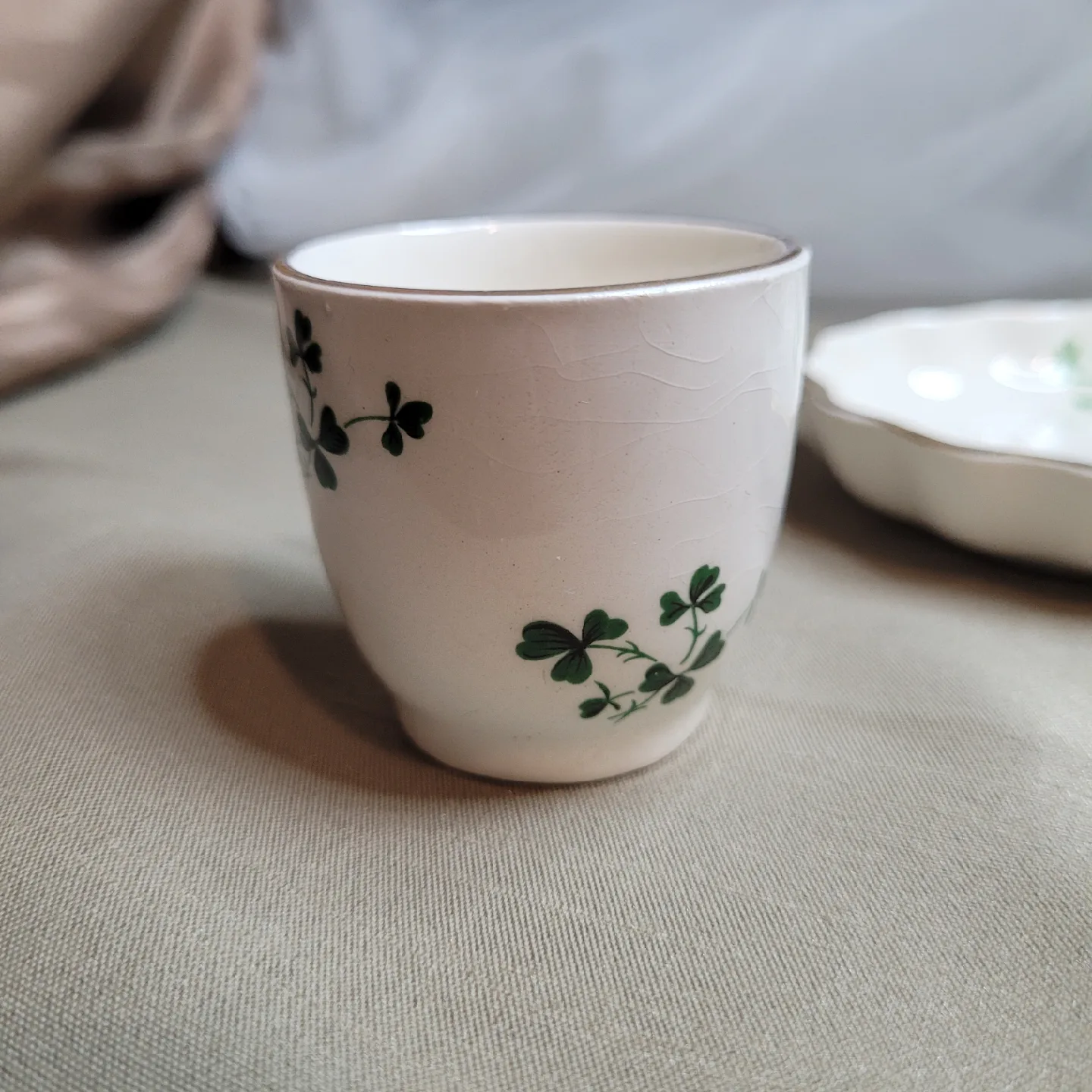 Arklow Ireland Souvenir Of  Ireland  5 1/4" x 4" Trinket Dish.. image indicator(8)