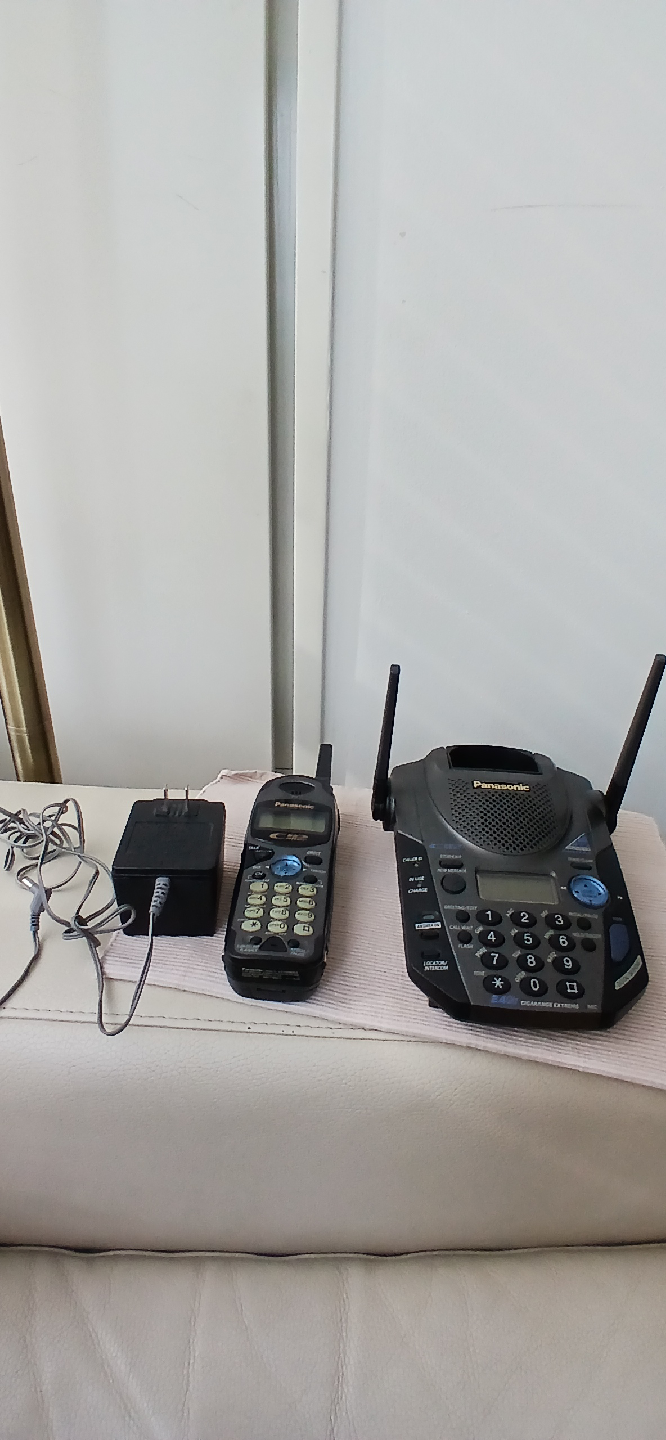 Panasonic digital spread spectrum cordless phone 2.4GHz