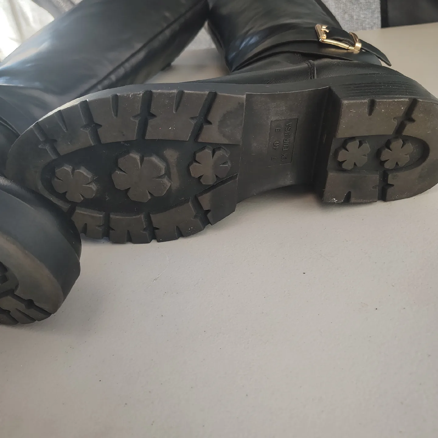 Black Knee High Boots - Size 9 by Primark image indicator(7)