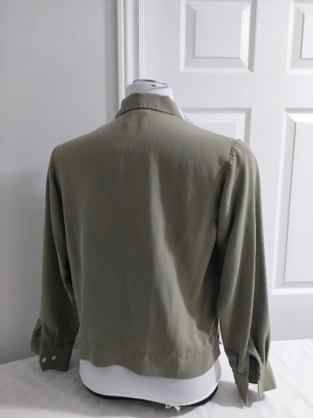 Olive Green Long Sleeve Button-Up Shirt Medium image indicator(2)