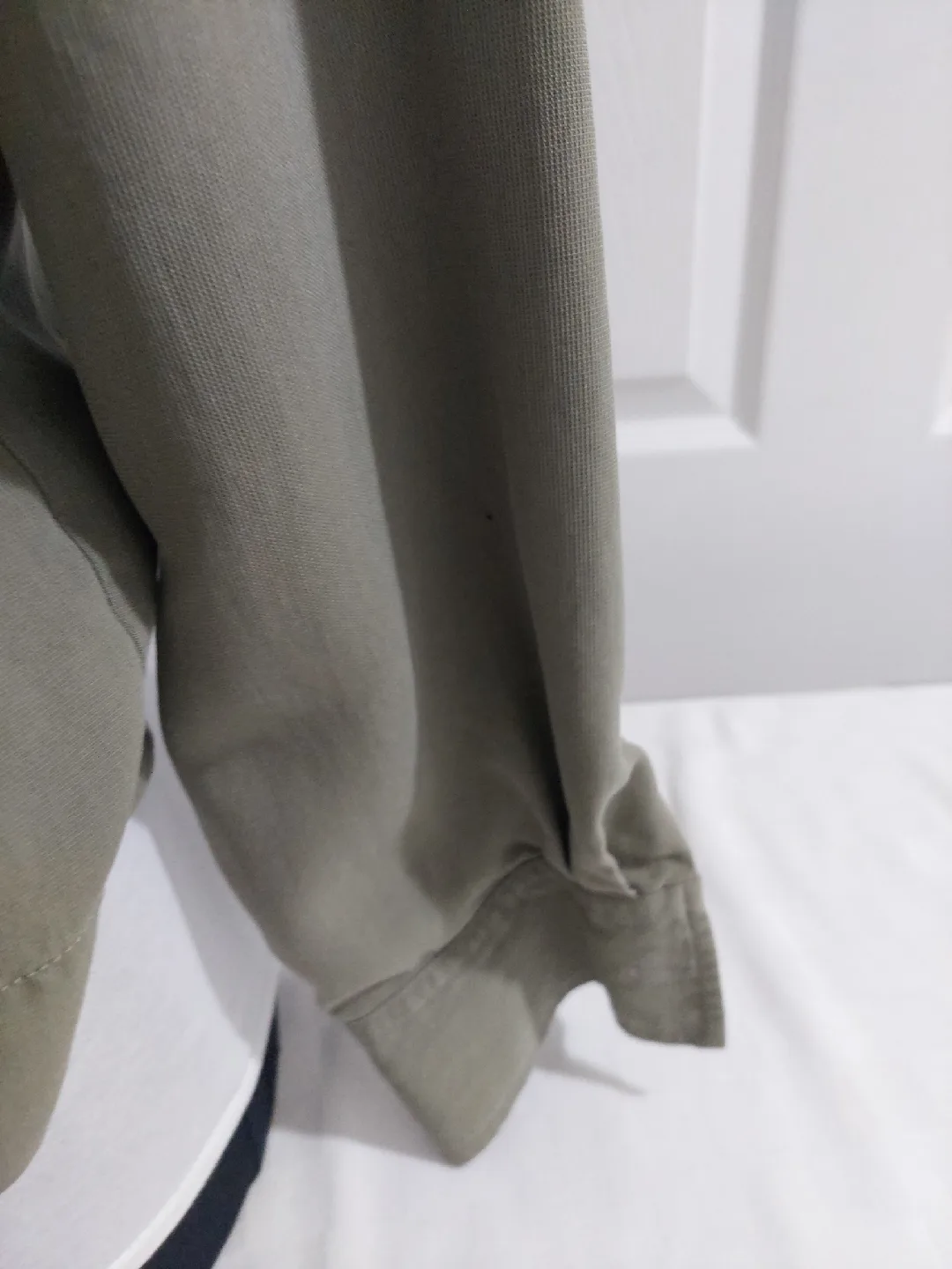 Olive Green Long Sleeve Button-Up Shirt Medium image indicator(5)