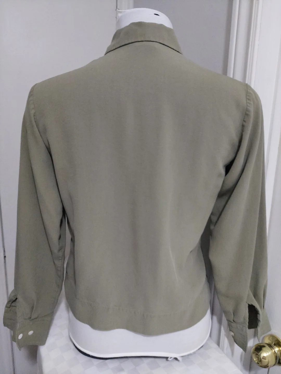 Olive Green Long Sleeve Button-Up Shirt Medium image indicator(7)