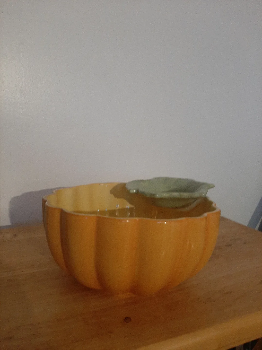 Yellow Ceramic Pumpkin Bowl with Leaf image indicator(3)