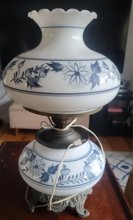 Vintage Hurricane Lamp - Floral Design image indicator(2)