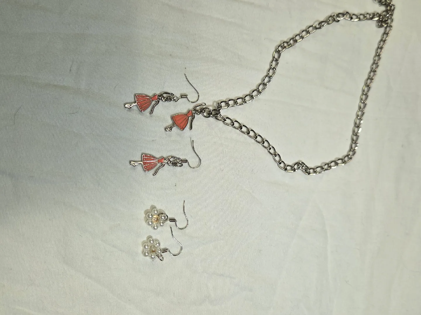 Handmade Earrings image indicator(8)