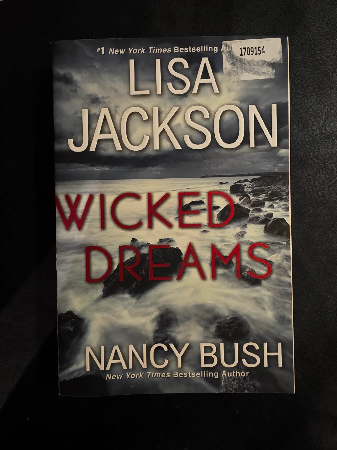 Lisa Jackson Books - Wicked Dreams, Malice, Shiver image indicator(2)