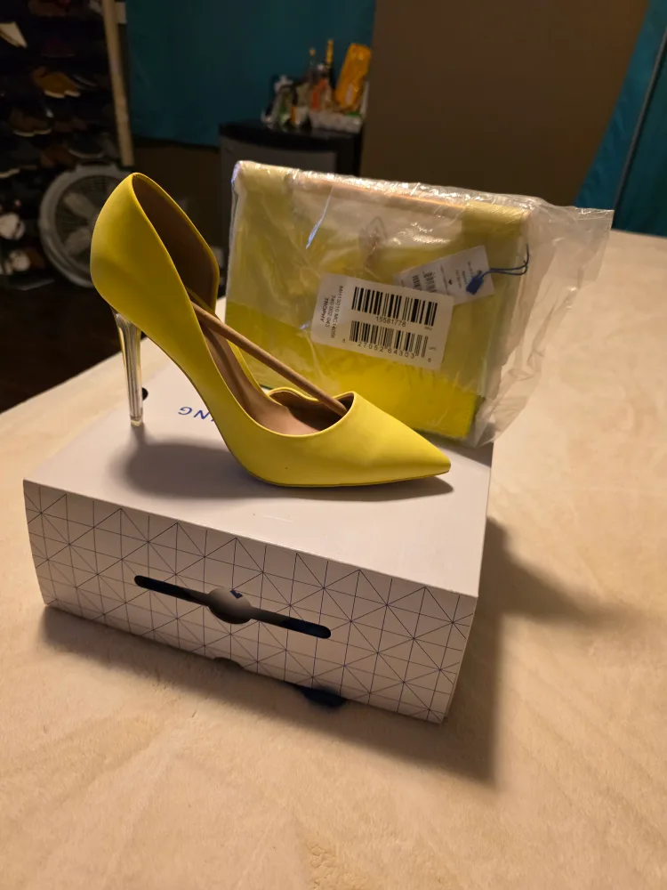 New ALDO Yellow Heels Size 8