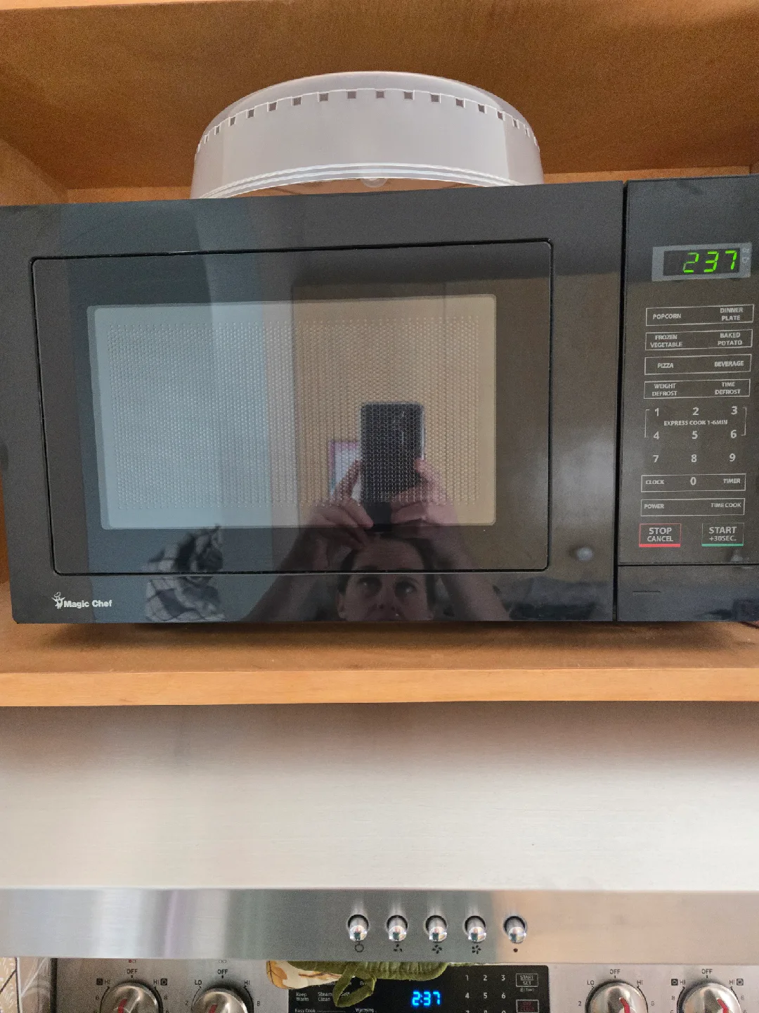 Magic Chef Microwave thumbnail